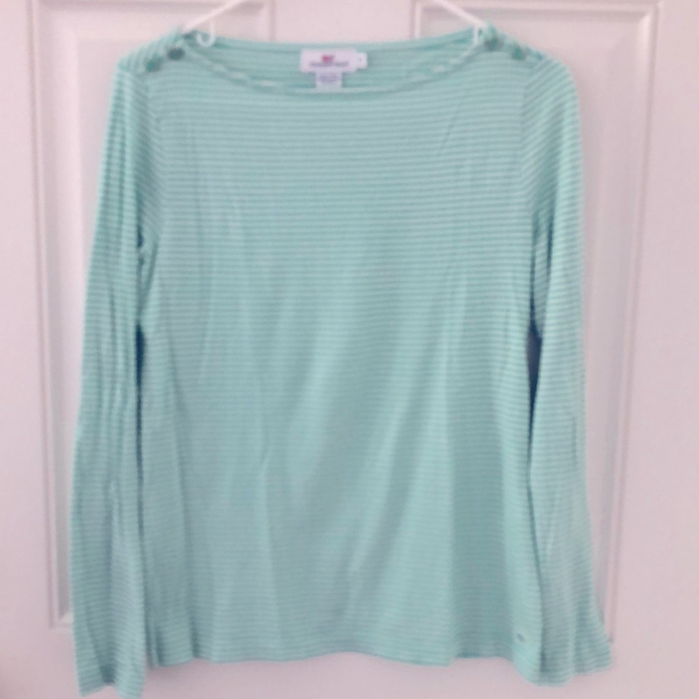 Vineyard Vines top